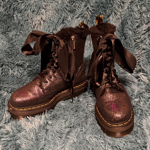 Dr. Martin Jadon faux fur lined platform glitter boots, size 9L - Picture 4 of 11